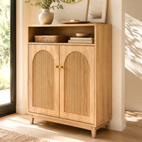 Meuble à chaussures haut de gamme OEM ODM style ferme avec portes à lattes cintrées, étagère ouverte et poignées en laiton pour entrée