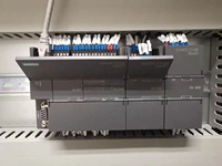 Nouveau système de contrôle PLC intelligent avec interface de sortie d'entrée numérique multicanal pour la protection du lecteur pour la programmation PLC