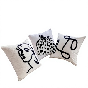 Housse de coussin carrée brodée sur mesure, style nordique minimaliste, 100% coton, écologique, pour la maison - Product Image 4