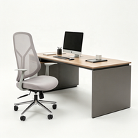 Chaise de bureau réglable gris clair, chaise pivotante pour ordinateur avec accoudoirs fixes et dossier inclinable