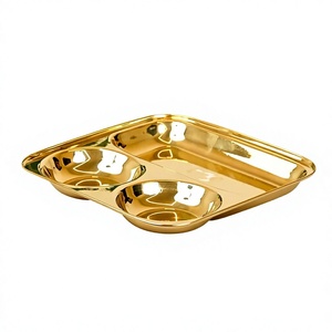 Plateau de service rectangulaire doré à trois compartiments, en métal poli, plat de luxe pour fêtes, vaisselle décorative pour service multiple - Product Image 1