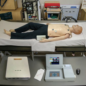 Simulatore di rianimazione cardiopolmonare per tutto il corpo - Product Image 4