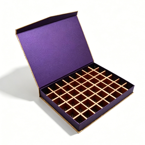 Scatola Personalizzata per Cioccolatini, Confezione Dorata per Cioccolato, Scatola Regalo in Cartone Rigido con Chiusura Magnetica per Dolci e Caramelle - Product Image 5