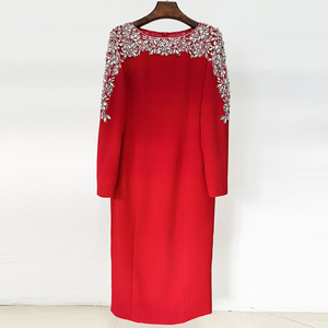 Disponibile Subito: Nuovissimo Abito Midi da Donna Tinta Unita, Maniche Lunghe e Scollo Rotondo, con Pregiata Lavorazione di Perline e Strass, Ideale per Ufficio e Casual - Product Image 2