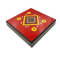 Boîte de chocolat en bois finition laque rouge, style arabe, luxe, boîte de date