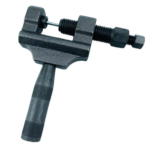 Herramienta para cadena de bicicleta y motocicleta, 420-530, de acero negro con mango intercambiable para extracción e instalación de cadenas - Product Image 1