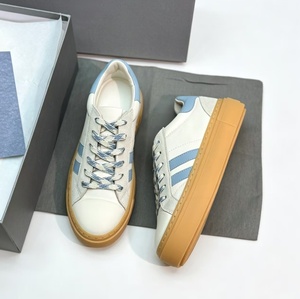 Zapatillas deportivas casuales de suela gruesa de goma suave con cordones de color contrastante, versátiles para ocasiones casuales y formales, calzado deportivo para mujer - Product Image 4