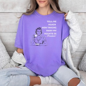 Maglietta Femminista da Donna Comfort Colors, Manica Corta, 100% Cotone, Girocollo, Stampa Grafica Casual con Scritta 'Equal Rights' - Product Image 2