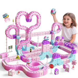Set di Giocattoli per Bambine, Pista da Corsa Magnetica Rosa Flessibile 3D, Blocchi di Costruzione Assemblabili Fai-da-Te - Product Image 1