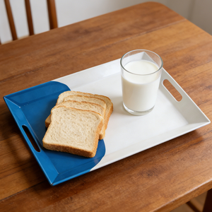 Plateau de service rectangulaire en mélamine soyeuse ultra-contemporain de 15 x 11 pouces avec poignées, plateau de rangement polyvalent - Product Image 2