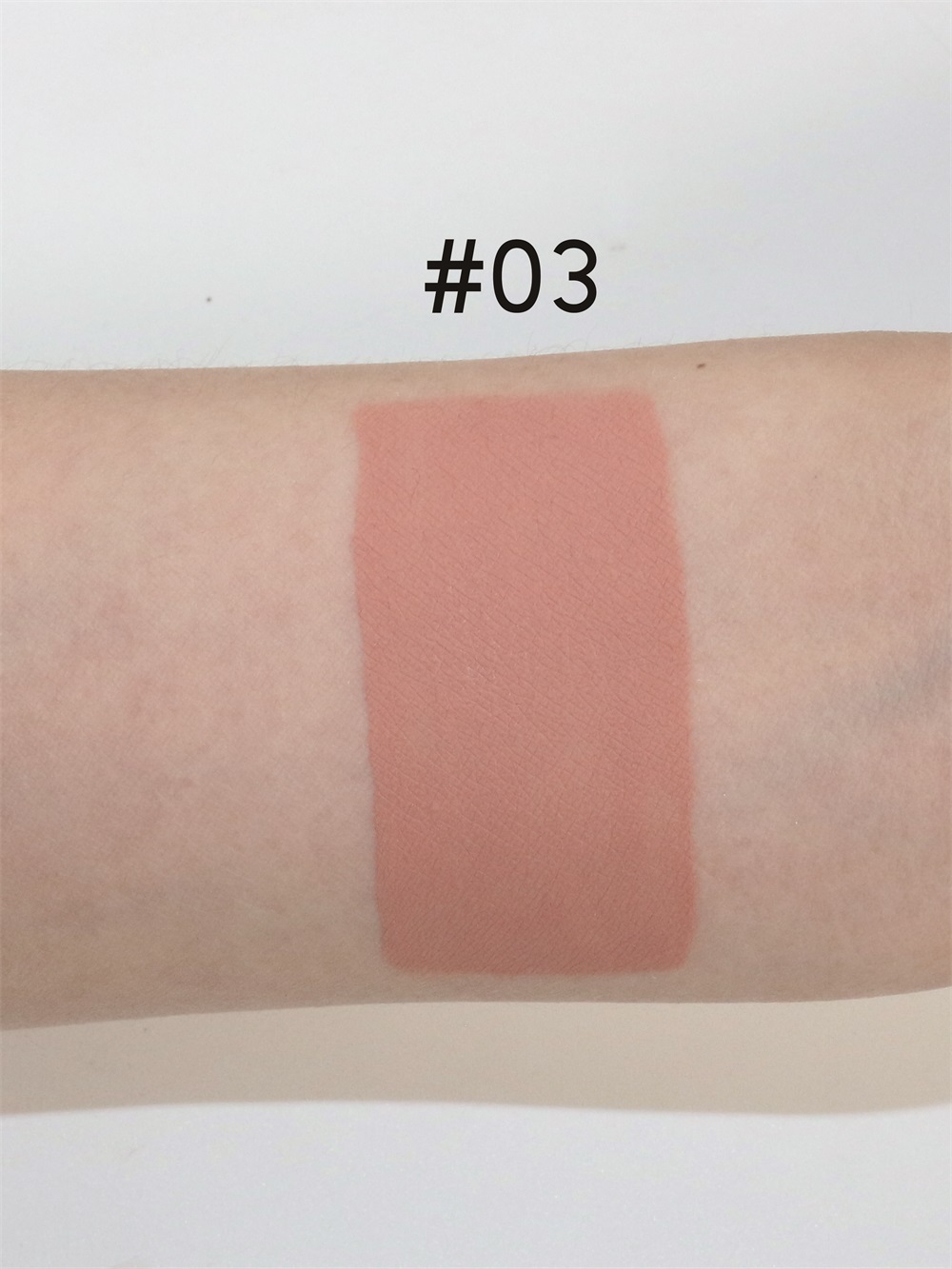 #03 Rouge à lèvres Powder Kiss