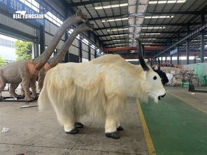 Disfraz de toro realista para espectáculo de lucha - Product Image 6