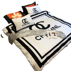 Luxury Satin Soft Like Silk Polyester 4-In-1 Bedding Set White King Size Bed Sheet Bedding Set Duvet Cover