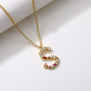 Collana con Ciondolo Lettera S, Gioiello con Charm Alfabetico - Product Image 1