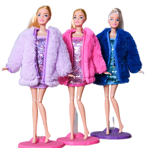 Completo in stile invernale <span class=keywords><strong>per</strong></span> bambole da 30CM/11 pollici mutevole gilet di pelliccia e gonna in materiale plastico - Product Image 1