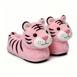 Pantoufles en peluche tigre rose personnalisées, pantoufles animaux tigre, pantoufles d'intérieur tigre mignonnes, pantoufles en peluche tigre pour adultes/enfants - Product Image 3