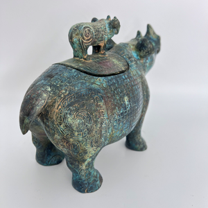 Xiaochen Yu alla fine della dinastia Shang artefatto in bronzo rinoceronte Zun metallo prezioso artigianale forma ricca di dettagli - Product Image 5