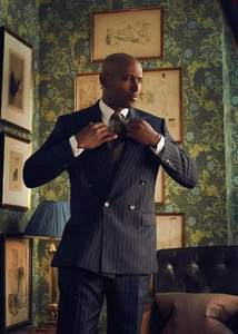 Мужской костюм в тонкую полоску - Product Image 5