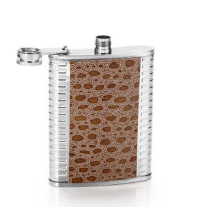 Petaca de acero inoxidable de 8 oz con embudo, petaca de bolsillo para alcohol y whisky, con tapa de rosca - Product Image 5