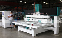 Routeur CNC industriel automatique 4 axes 8 têtes 1325 1530 multi-têtes avec dépoussiéreur et broche refroidie à l'eau