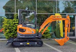 Lamping Small <span class=keywords><strong>2</strong></span>.<span class=keywords><strong>5T</strong></span>/0.08m3 Rupsgraafmachine Cdm6025/Lg60205 Met Cabine En Rubberen Rupsband - Product Image 5