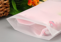 Sac d'emballage en plastique à cordon de serrage, vente en gros, emballage de poche de faisceau de couleur personnalisé Durable et écologique