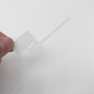 Etiqueta RFID UHF GSC 90*12mm, Seca/Húmeda, 860-960MHz, Chip U8, Largo Alcance, Pasiva, EPC Global Clase 1 Gen2, 15m, para Ropa y Comercio Minorista - Product Image 1