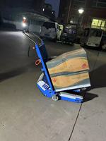 Chariot électrique pour monter des escaliers pour transporter des marchandises Handcart