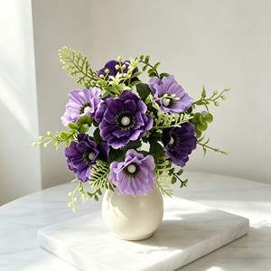 Bouquet di Anemone Artificiale in Seta, Stile Naturale Elegante con Foglie Verdi, per San Valentino, Festa della Mamma, Laurea, Ringraziamento - Product Image 1