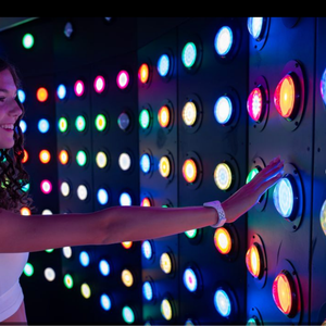 Gioco interattivo da parete che attiva i sensori nella sala di gioco per riconoscere le <span class=keywords><strong>differenze</strong></span> nel gioco. - Product Image 3