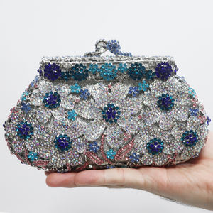 กระเป๋างานราตรีประดับเพชรสำหรับผู้หญิงกระเป๋า2025ไรน์สโตนช่อดอกไม้ประดับคริสตัลกระเป๋าถือคลัทช์ปาร์ตี้งานแต่งงานสำหรับงานเลี้ยงอาหารค่ำ - Product Image 3