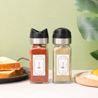 Bocaux à épices carrés en verre de 120 ml avec un design unique, bouchon filtrant en plastique pour le stockage du sucre, du sel et du poivre, logo personnalisé