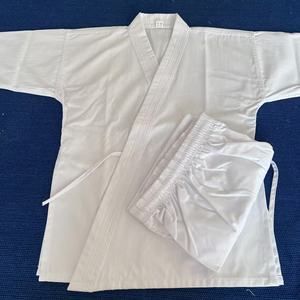 Haute Qualité Toile WKF Karaté <span class=keywords><strong>KATA</strong></span> Gi Karaté Uniformes <span class=keywords><strong>Kimono</strong></span> Vêtements pour L'entraînement et La Compétition - Product Image 2
