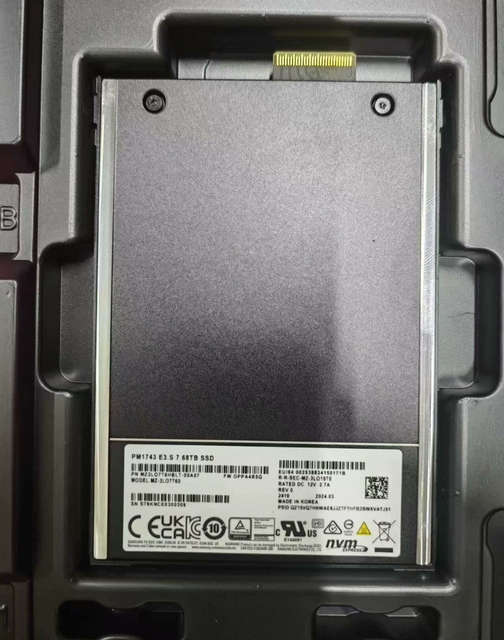 NEW for Samsung PM1743 E3.S 7.68TB NVME SSD MZ3LO7T6HBLT-00A07 PCIe 5.0 MZ-3LO7T60 Server Solid State Drive