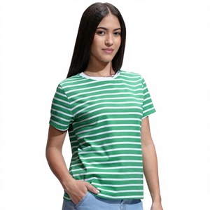 T-shirt imprimé graphique pour femme de qualité supérieure, tissu jersey doux, manches courtes, t-shirt tendance, design personnalisé, fabrication de vêtements en gros - Product Image 2