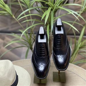 รองเท้าหนังแท้ทรงสี่เหลี่ยมสำหรับผู้ชาย แบบผูกเชือก สไตล์บริติชเรโทร เหมาะสำหรับธุรกิจและงานทางการ ฤดูใบไม้ผลิ/ฤดูร้อน ระบายอากาศได้ดี น้ำหนักเบา - Product Image 3