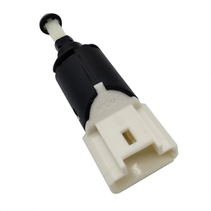 8200168238 interrupteur des feux de freins Pour <span class=keywords><strong>Renault</strong></span> <span class=keywords><strong>Kangoo</strong></span> 2001- Modus 2004 Pittoresque MK2 2003- Twingo 2007-Maître MK4 2010- FST-RE-1095 - Product Image 3