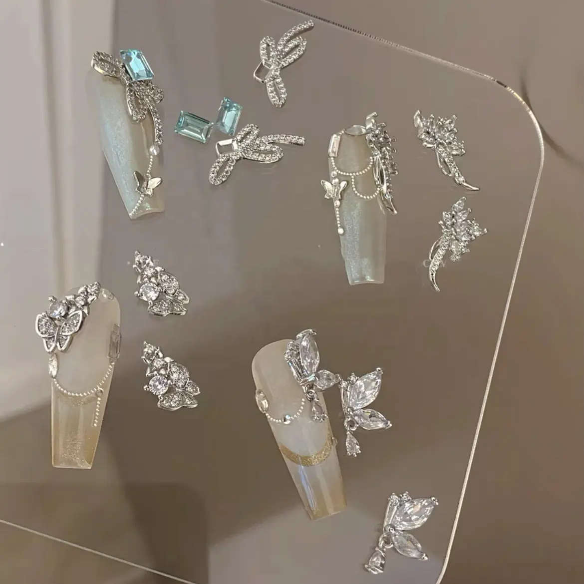 Luxus Zirkon 3D Nagelkunst Dekorationen glänzende Reize Kristall Anhänger Design Legierung Schmetterling Nagel Strass Manikürezubehör