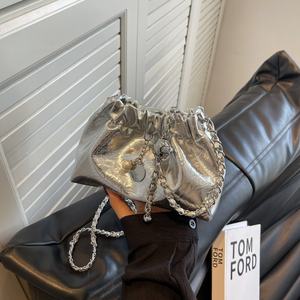 Bolso Bandolera de Mujer, Moderno, de Cuero PU, con Forro de Poliéster, Ligero, de Lujo, con Diseño de Nube Plisada - Product Image 3