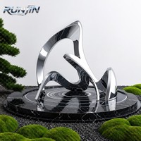 Sculpture en acier inoxydable, art métallique abstrait, ruban fluide infini, moderne, centre ouvert, poli miroir, grande taille, sur mesure par le fabricant