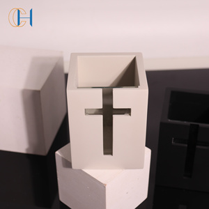 โถเทียนทรงเหลี่ยมพร้อมไม้กางเขนทำจากซีเมนต์สีดำสีขาวมีเอกลักษณ์สไตล์นักบุญ - Product Image 5