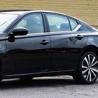 Déflecteurs de fenêtre Nissan Altima 1993-2023 Translucides Foncés Autocollants Déflecteurs de vent Pare-pluie 4 pièces