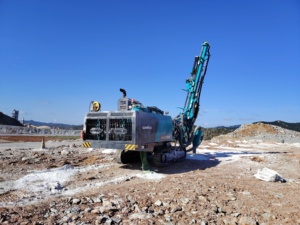 SWDE120S Transportador sobre orugas, máquina minera esencial con bomba, motor y caja de cambios para perforación de roca - Product Image 4