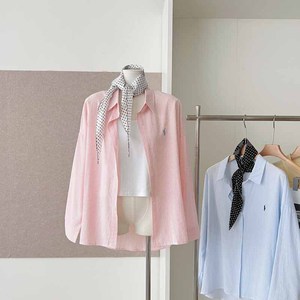 <span class=keywords><strong>Camicia</strong></span> da donna <span class=keywords><strong>con</strong></span> motivo a cavallo ricamato blu <span class=keywords><strong>con</strong></span> colletto rovesciato a maniche lunghe in versione coreana <span class=keywords><strong>con</strong></span> Design a righe larghe estive - Product Image 1