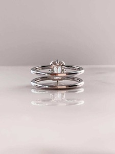Bague de mariage élégante et romantique en or plaqué 14 carats avec diamant de laboratoire certifié IGI pour femme, alliance de mariée, bijoux de fête et de mode raffinés - Product Image 2