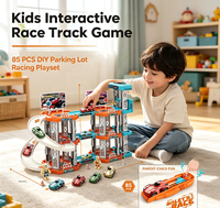 85 Pièces DIY Circuit de Course Multi-Niveaux avec Parking, Garage en Plastique à Assembler, Voiture de Course à Friction, Jouet pour Enfants Garçons, Cadeau d'Anniversaire