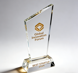 Trophée de compétition d'entreprise - Trophée en acrylique pyramidal écologique gravé en ombre pour les récompenses de conférence, le défi de l'innovation, le prix - Product Image 1