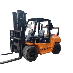 Carretilla elevadora diésel Hangzhou de <span class=keywords><strong>7</strong></span> toneladas con elevador de mástil de 2 etapas 4,5 m estado usado - Product Image 1