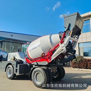 Camión Mezclador de Concreto 4x4 Autocargable con Sistema Hidráulico Completo para Pequeños Proyectos de Construcción - Product Image 2