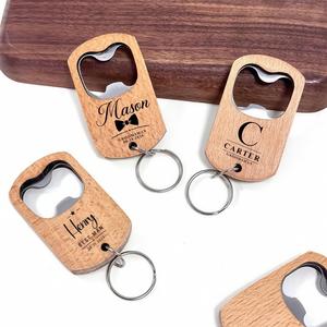 Décapsuleur en bois portable et durable personnalisé – Porte-clés avec logo personnalisé, design luxueux, cadeaux pour garçons d'honneur et faveurs de mariage - Product Image 2